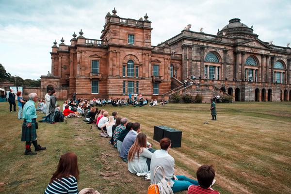 M & I Forums, Falconry at Gosford House